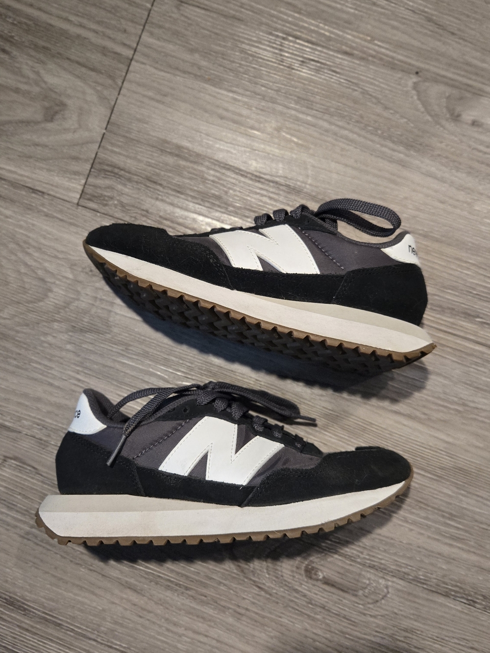 New Balance Black & Gray Retro Runner Sneakers